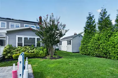 125 Pace Drive S, West Islip, NY 11795 - Photo 29