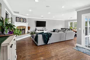 125 Pace Dr S, West Islip, NY 11795 - Photo 5