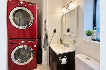 71-32 163rd Street #1, Fresh Meadows, NY 11365 - Photo 5
