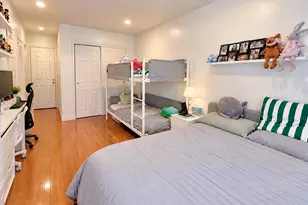71-32 163rd St, Fresh Meadows, NY 11365 - Photo 3