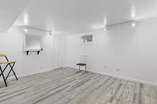 305 White Rd, Mineola, NY 11501 - Photo 19