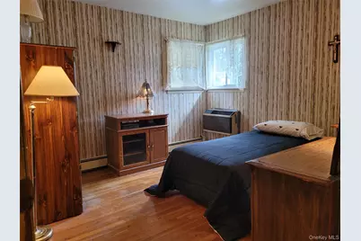 110 Crest Avenue, Elmont, NY 11003 - Photo 25
