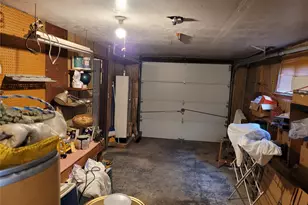 110 Crest Ave, Elmont, NY 11003 - Photo 37