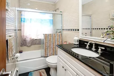 21 Kathleen Drive E, Syosset, NY 11791 - Photo 23