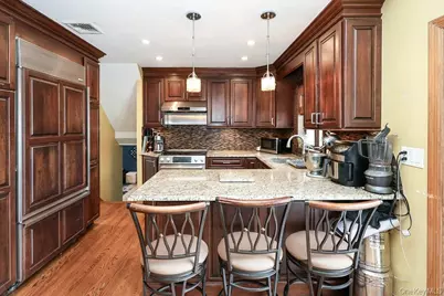 21 Kathleen Drive E, Syosset, NY 11791 - Photo 13