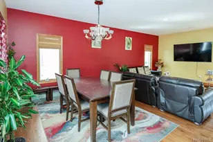 21 Kathleen Dr E, Syosset, NY 11791 - Photo 11