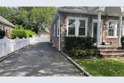 1905 Bryant Place, Baldwin, NY 11510 - Photo 9