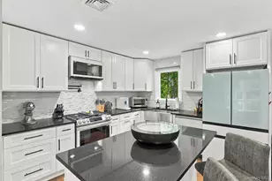 572 Beattie Rd, Rock Tavern, NY 12575 - Photo 11