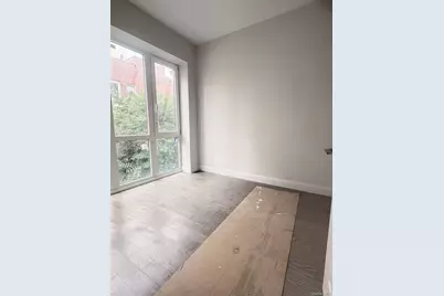 136-17 Carlton Place, Flushing, NY 11354 - Photo 3