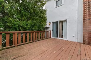 1051 Roselle Pl, Woodmere, NY 11598 - Photo 23