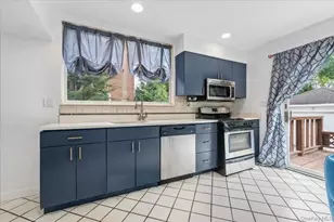1051 Roselle Pl, Woodmere, NY 11598 - Photo 11