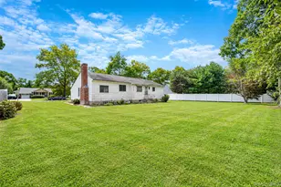 3 June St, Hauppauge, NY 11788 - Photo 3