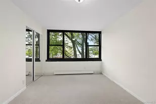 166-26 Powells Cove Blvd, Whitestone, NY 11357 - Photo 17