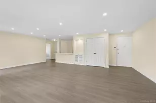 166-26 Powells Cove Blvd, Whitestone, NY 11357 - Photo 3