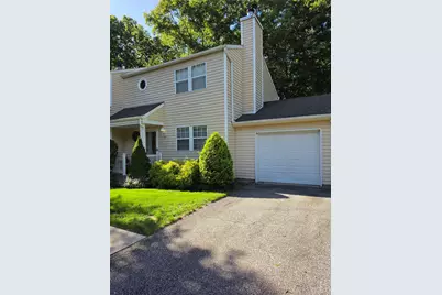 53 Hancock Commons, Yaphank, NY 11980 - Photo 3