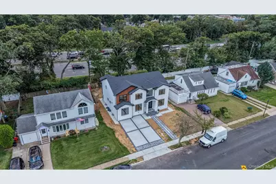 940 Southern Drive, Franklin Square, NY 11010 - Photo 37