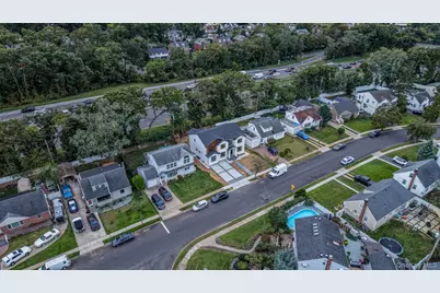 940 Southern Drive, Franklin Square, NY 11010 - Photo 41