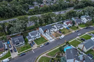 940 Southern Dr, Franklin Square, NY 11010 - Photo 41