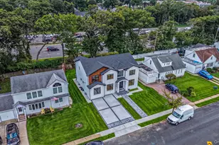 940 Southern Dr, Franklin Square, NY 11010 - Photo 45
