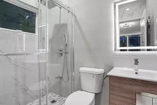 940 Southern Dr, Franklin Square, NY 11010 - Photo 19