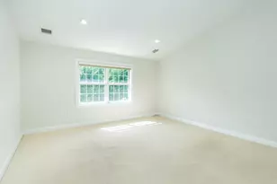 194 Pond View Dr, Port Washington, NY 11050 - Photo 31