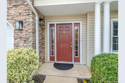194 Pond View Drive #387, Port Washington, NY 11050 - Photo 3
