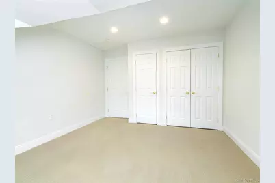 194 Pond View Drive #387, Port Washington, NY 11050 - Photo 27