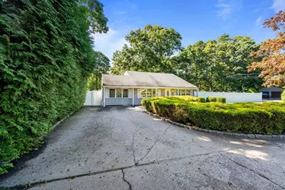 22 Half Moon Pond Road, Ridge, NY 11961 - Photo 3