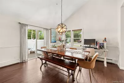 5 Charles Court, Ronkonkoma, NY 11779 - Photo 7