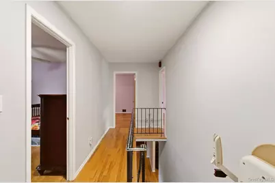 18044 Grand Central Parkway, Jamaica, NY 11432 - Photo 13