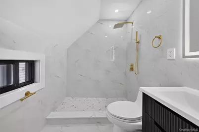 777 E 225th Street, Bronx, NY 10466 - Photo 9
