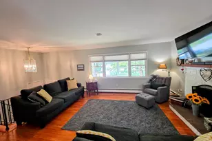 28 Robert Dr, Hyde Park, NY 12538 - Photo 7
