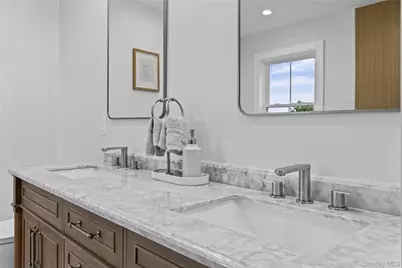 2439 Berkeley Place, Bellmore, NY 11710 - Photo 23
