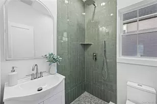 2439 Berkeley Pl, Bellmore, NY 11710 - Photo 17
