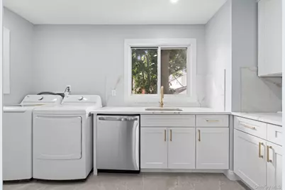 10928 143rd Street, Jamaica, NY 11435 - Photo 5