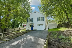 417 Echo Ave, Sound Beach, NY 11789 - Photo 3