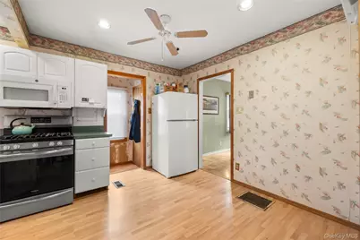 159 Neptune Avenue, West Babylon, NY 11704 - Photo 5