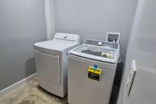 80-19 Utopia Pkwy, Jamaica, NY 11432 - Photo 35