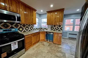 80-19 Utopia Pkwy, Jamaica, NY 11432 - Photo 5