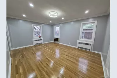 8019 Utopia Parkway, Jamaica, NY 11432 - Photo 19