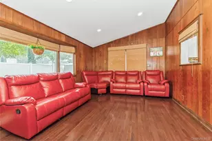 1423 Sturl Ave, Hewlett, NY 11557 - Photo 15