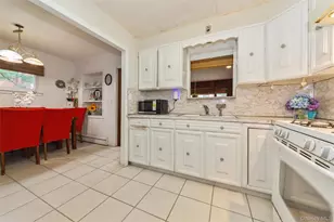 1423 Sturl Ave, Hewlett, NY 11557 - Photo 13