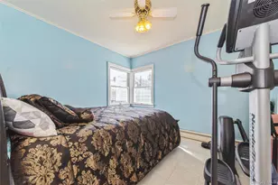 1423 Sturl Ave, Hewlett, NY 11557 - Photo 17