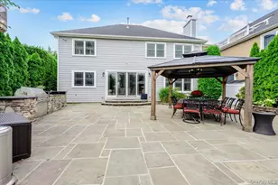 27 Crescent Cove Dr, Seaford, NY 11783 - Photo 33