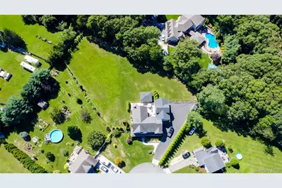 6 Magnolia Court, East Moriches, NY 11940 - Photo 9