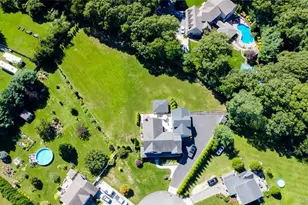 6 Magnolia Ct, East Moriches, NY 11940 - Photo 9