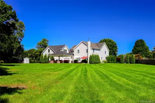6 Magnolia Ct, East Moriches, NY 11940 - Photo 11