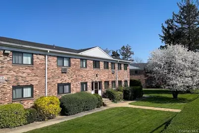405 East Main Street #405-01, Bay Shore, NY 11706 - Photo 1