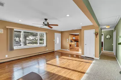 57 Commercial Avenue, East Islip, NY 11730 - Photo 5