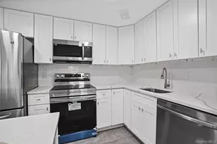 300 High Point Dr, Hartsdale, NY 10530 - Photo 15